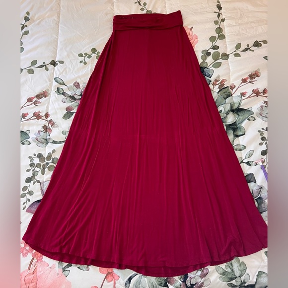 Size L Dark Red Full Length Maxi Skirt - Picture 1 of 7